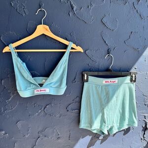 Sexy angel/devil bedroom set